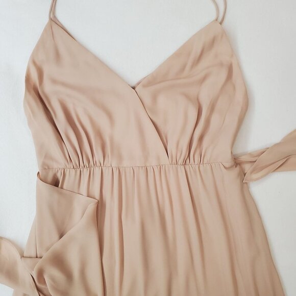 NWT WAYF Champagne V Neck Wynona Tie Waist Gown Size Medium - Picture 8 of 13